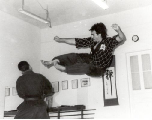 SF 1995 - Flying Double Side Kick